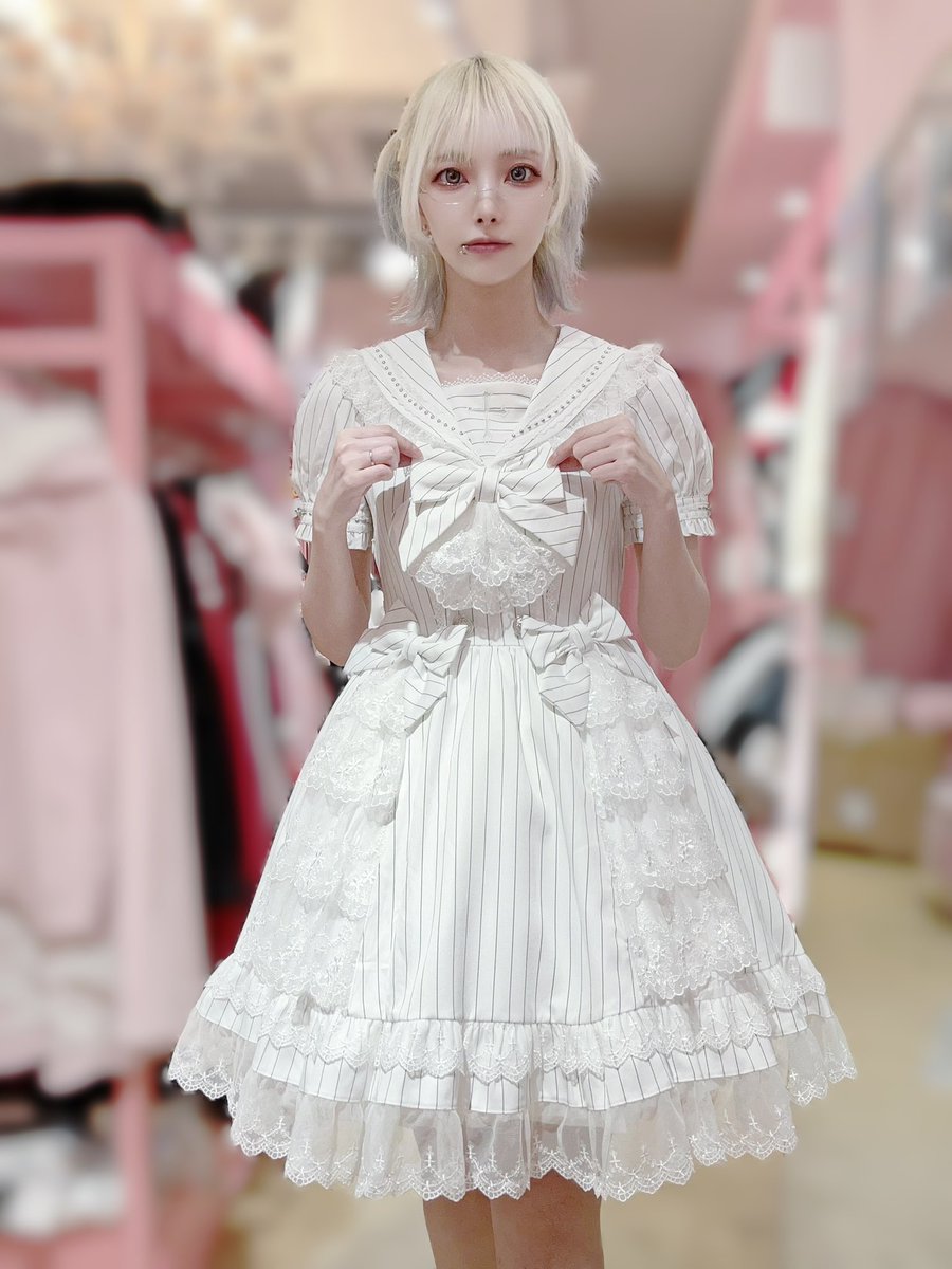 ToAlice_mao's tweet photo. ୨୧ #ToAlice原宿店 ୨୧ 

新作のご紹介です☺︎
白地にストライプが珍しいゴシックな雰囲気のワンピースです🤍
カラーはホワイトとブラックがございます🖤

✝️ゴシックセーラーシリーズ✝️
・ワンピース　¥15730
(各S/M/Lサイズ)

#ToAlice  #ToAliceStaff
https://t.co/h5d1TWARey https://t.co/Qd9iGFSGlV