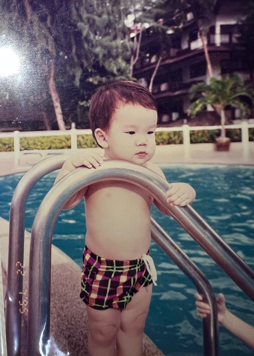 holidayfluffymt's tweet photo. ชอบยืนโชว์พุงเต่ง ๆ เหมือนกังเยยนิ ไหนป๊าจิมไหนน้องเชี่ยน 👀 https://t.co/HAvjPCtRJO