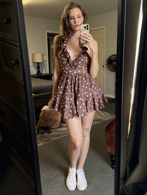 Ashley Lane - This dress has cute vibes all over it. 😍 https://t.co/3JZsyDVEXB