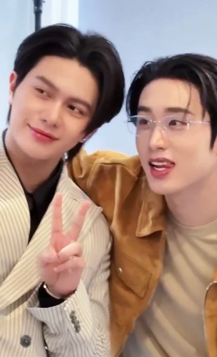 babybside_2's tweet photo. ช้อตเหล่านี้ จะไปอยู่ใน mini photo set ของคุณ🤣 https://t.co/ULZFniRzdM
