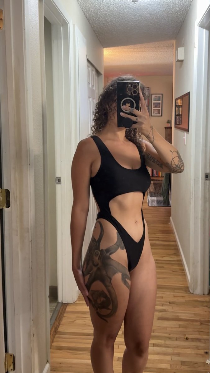 datsmekitty's tweet photo. 👙 https://t.co/Td21ej9fDv