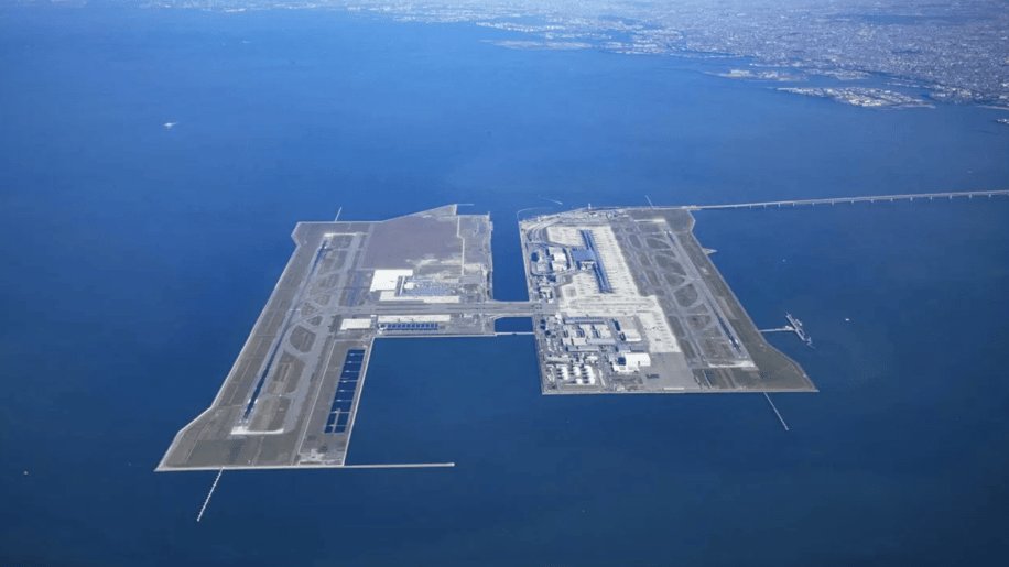 KalyanVaibhav10's tweet photo. ✈️ महाराष्ट्रात उभारला जाणार भारतातील पहिला #OffshoreAirport !
🌊 पालघरच्या वाढवण बंदराजवळ प्रस्तावित प्रकल्प
🌐 समुद्रातील कृत्रिम भूभागावर होणार उभारणी
👥 वार्षिक ९ कोटी प्रवासी हाताळण्याची क्षमता
🛫 २ समांतर धावपट्ट्यांचा प्रस्ताव
🔗 https://t.co/GgCS5grKPN
#Vadhavan https://t.co/ZRh4Leyg5k