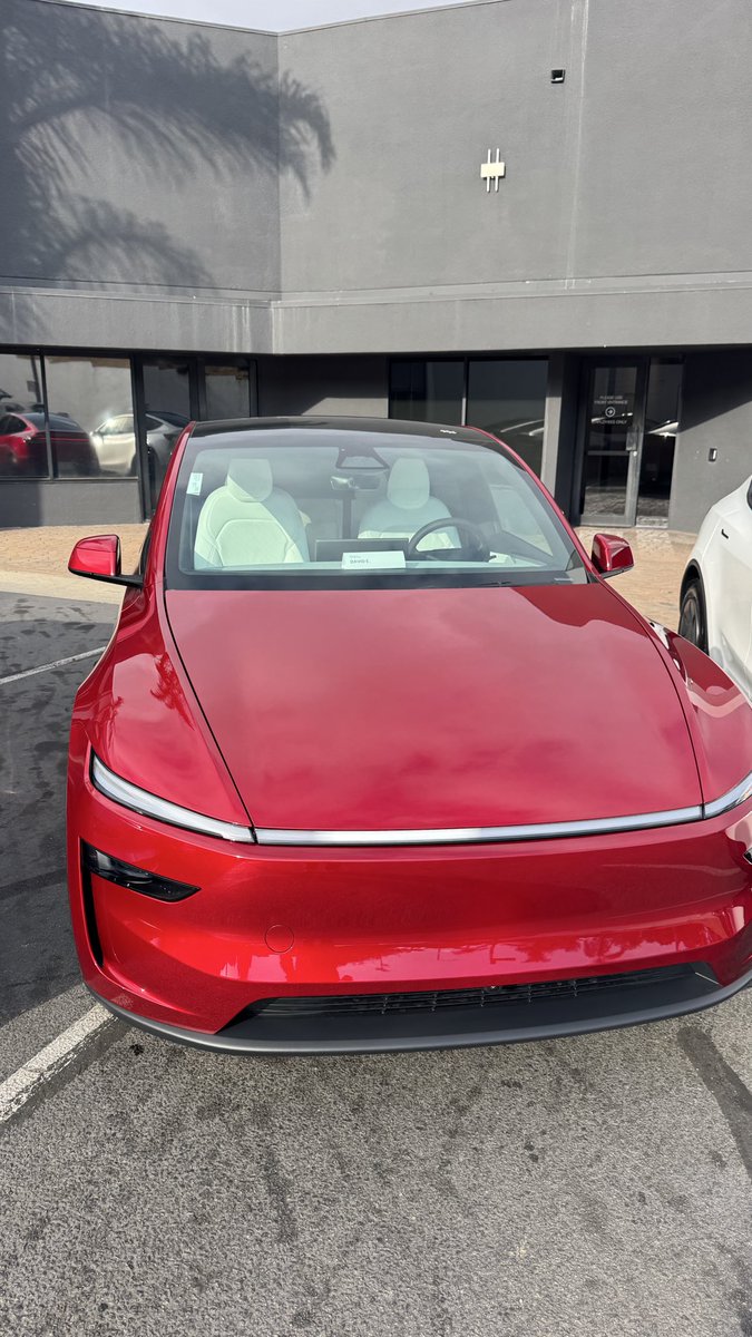 descenderdave's tweet photo. Did my part Q2 2026 on 6/30. She is stunning, and glides like a ‘Rolls. https://t.co/A86SNzIfQB