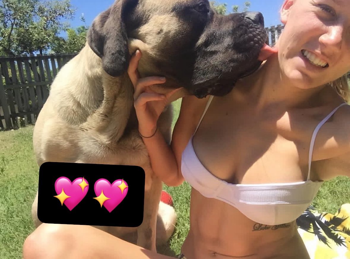 STiozan's tweet photo. How many licks does it take to hit my spot ⁉️ 🐾💖 https://t.co/Ot3cbF5ZOb