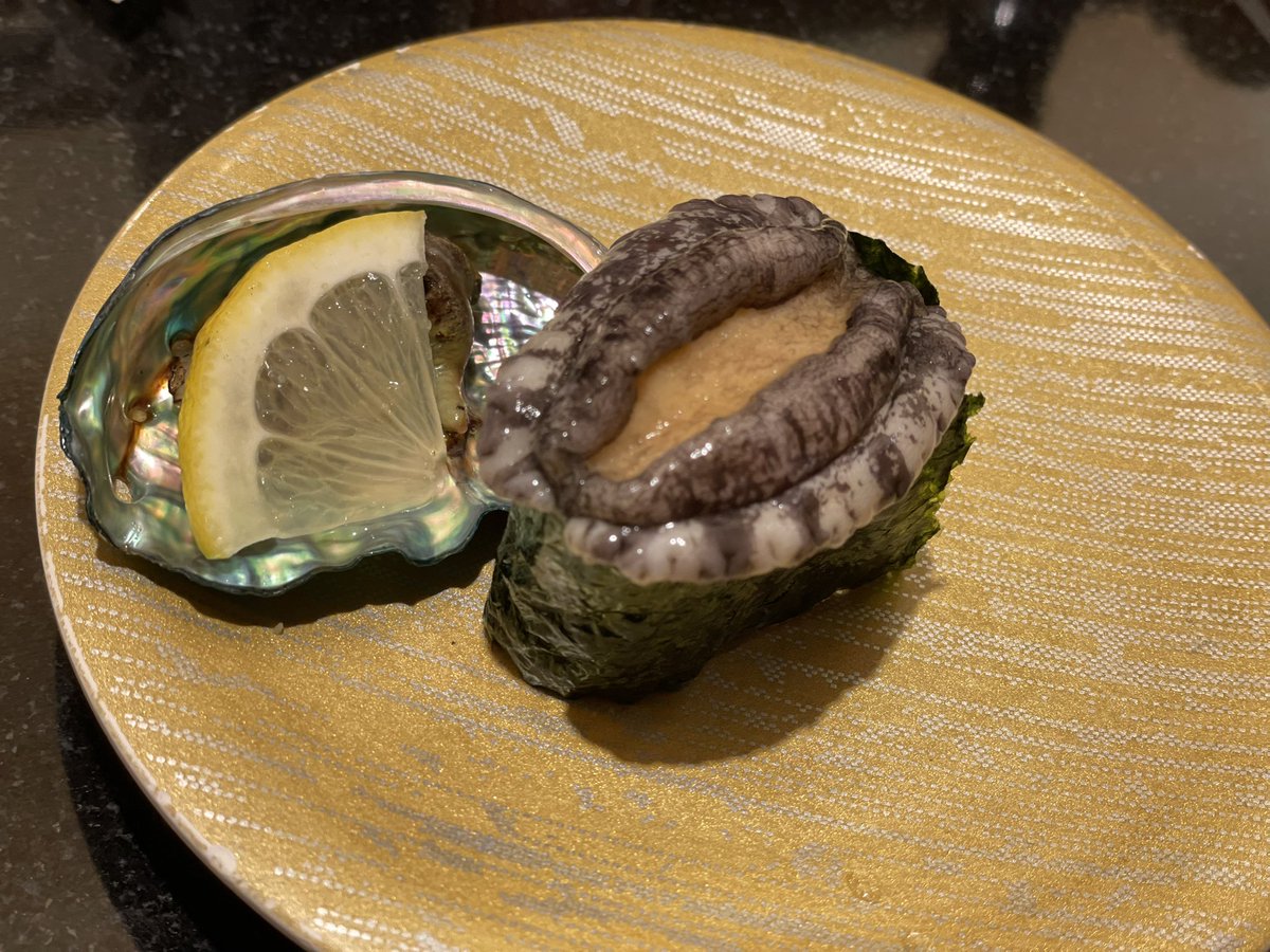 pyc_curry's tweet photo. 遅いランチは寿司🍣
久しぶりの外食
水タコ110円とかサービス品多しで2200円だった https://t.co/8TruBv2NMd