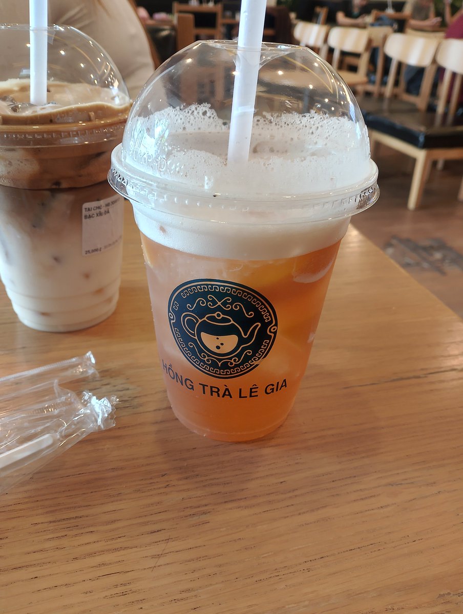 kim_nguyen18212's tweet photo. Bien Hoa ơi cf nè 
#bienhoa #trangbom https://t.co/udh2vtW683