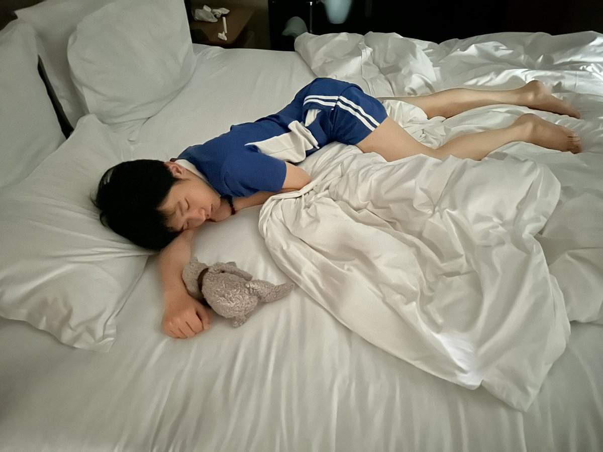 poggydown's tweet photo. 放只昊昊在这里，大家不要做坏事 https://t.co/aOpvTsLfrn