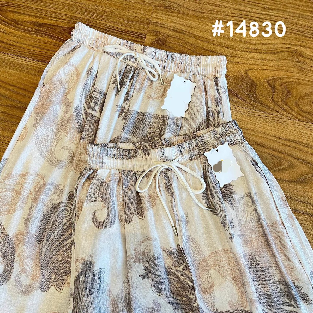 bublessn's tweet photo. 🔗 Lingkar pinggar 100-105 CM
🔗 Panjang celana 100 CM
🔗 Lingkar paha 60 CM
🔗 Aksen Motif Floral
🔗 Full karet 
🔗 Tali aktif 
🔗 Bahan Katun Linen import
Bisa shopee https://t.co/Obw5D7Pkj9