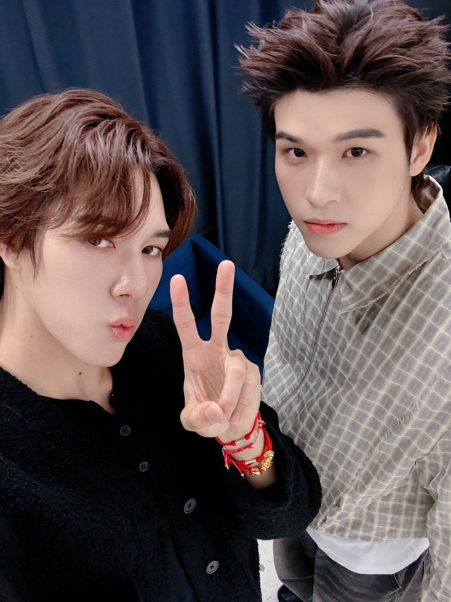 WU อู tweet media