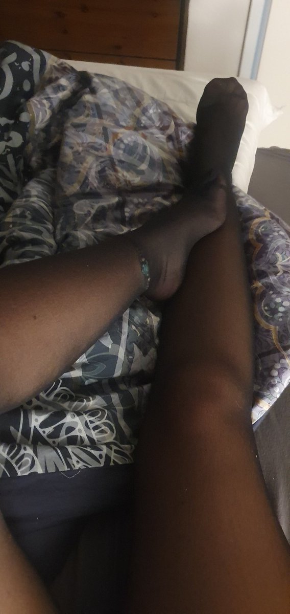 ChristinaM4446's tweet photo. Guten morgen. Ihr wisst ja was ich mir wünsche. ☕😉 #feetfindom #nylonfetısh #nylon #nylonstrümpfe #nylonstrumpfhosen #zahlsklaven #paypig #paypigwanted #göttin #herrin #zahlsklave #geldherrin #getragene https://t.co/o6GyIh2LcC