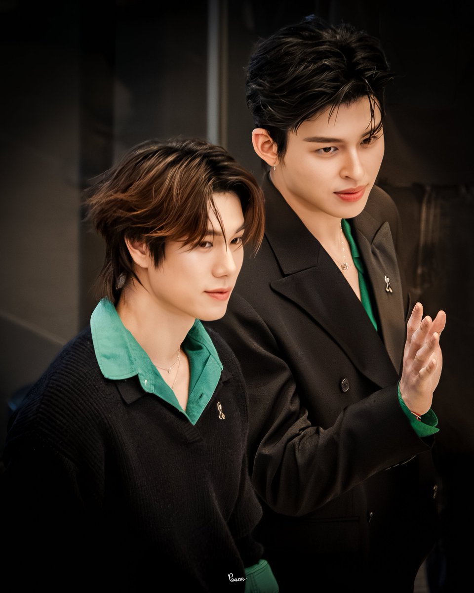 peacesspace's tweet photo. 🤟

FRIENDS OF GRAB OPEN HOUSE  
#FriendsOfGrabเปิดบ้านGrabFood 
#ppnaravit #phuwintang #pondphuwin https://t.co/rrTGlEZSH9