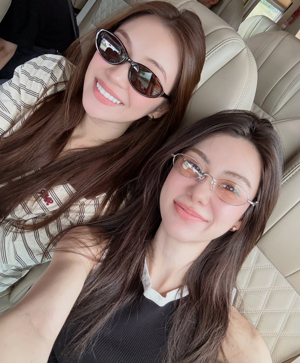 LalinaLena1999's tweet photo. 📸[300626] 
IG Post : lalinalena  

Bits from diary 🧁🥰

#lalinalena #ลีน่าลลินา https://t.co/tgjKKTrnfX