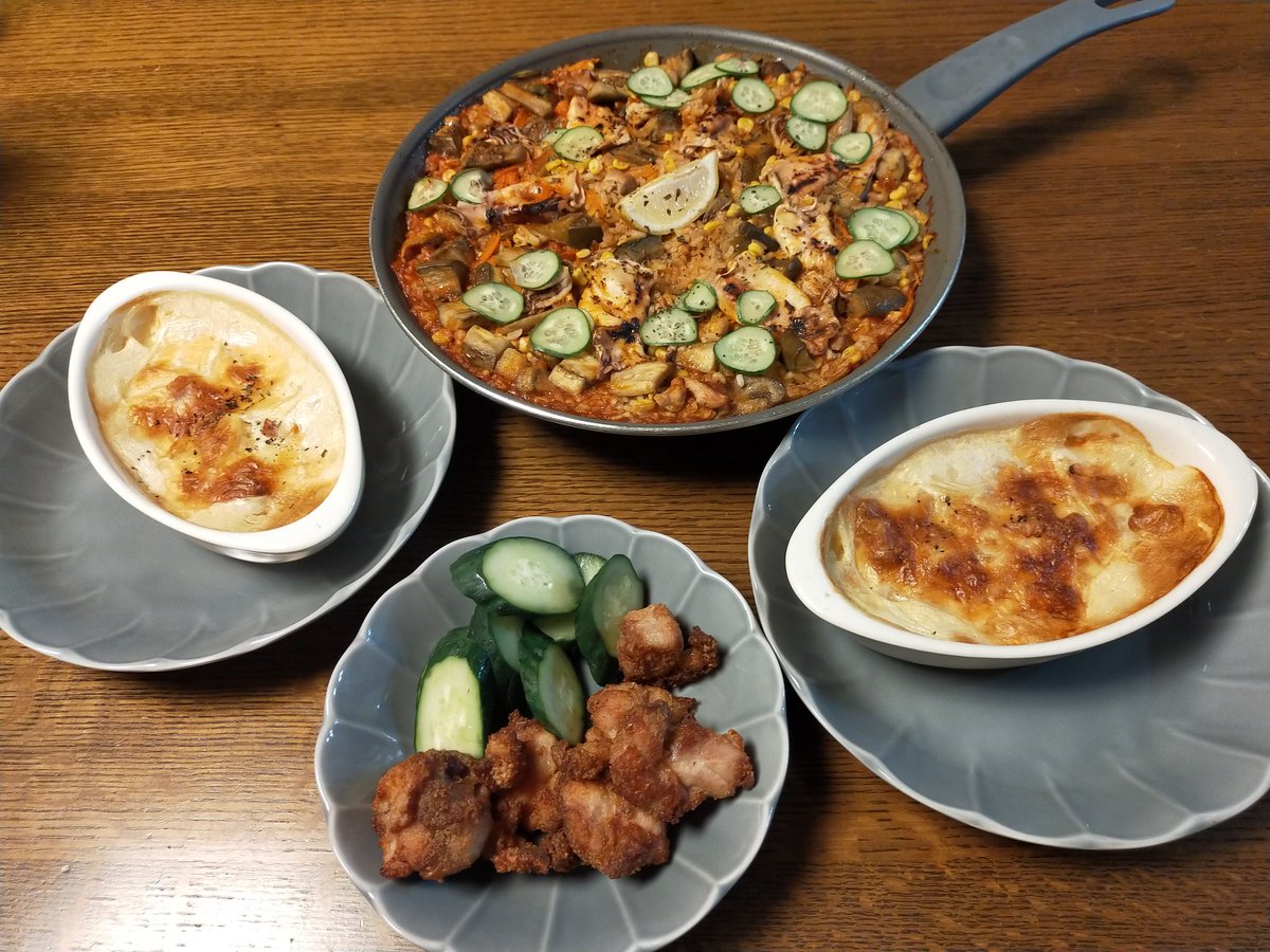 MyIrish2026's tweet photo. 初めての母娘2人きりのお誕生日✨️

🦐パエリア
🥔グラタン
🍗唐揚げでお祝いしました　

昨年までは家族3人で
過ごしていたかと思うと
不思議な気持ちです😅

子供のこと、お仕事、自分のこと
全部に挑戦し続ける1年にしていきます🍀

#お誕生日
#おうちご飯
#母娘2人きり
#シングルマザー予備軍 https://t.co/25I52Wjoyn