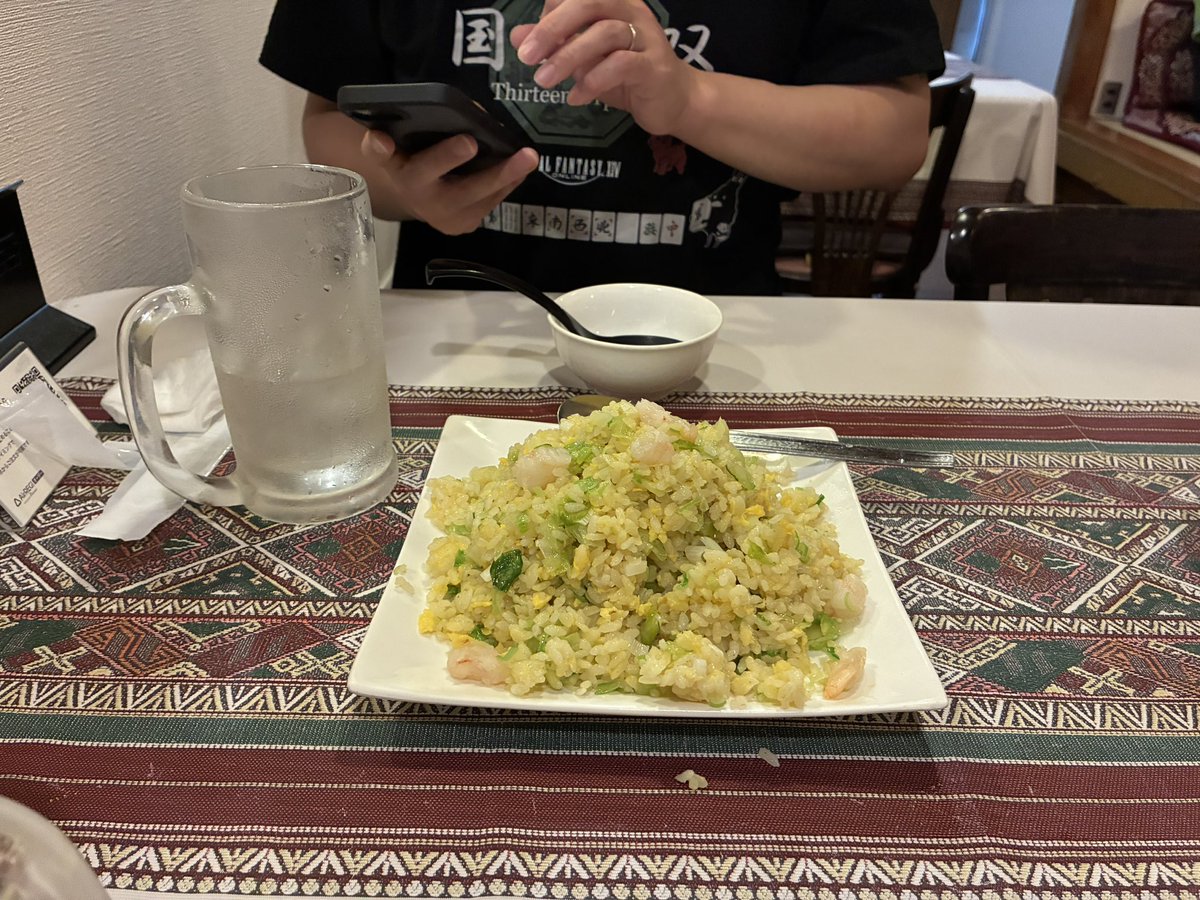 borurpg's tweet photo. 初めて兄とサシ飲み
普段はほとんど話さないけど楽しい時間でした https://t.co/TfFAqjv0FJ