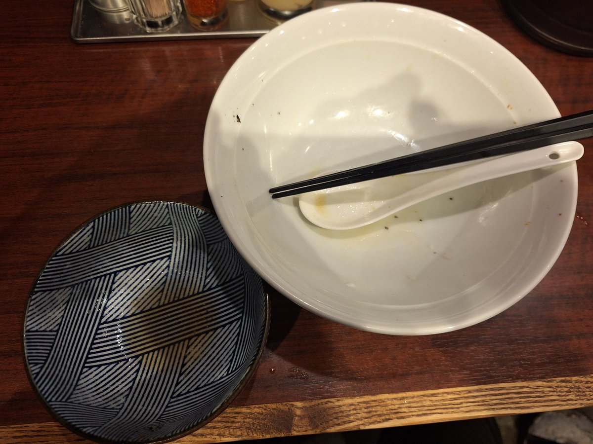greatpmofsei's tweet photo. #今月の麺活(7月'26①)
#大勝軒まるいち 
特製つけ麺麺まし×2
昨日は新人Mの行動にイラッ
でも、麺増し×2は自信なかった
今日は別の新人Sに対する怒りを麺増し×2にぶつけたった
オッサンなめんなよ～ッ❗
完食 https://t.co/VprK2QE0Od