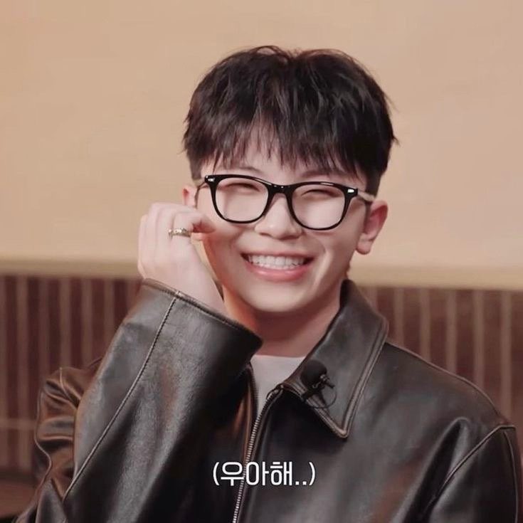 우아 tweet media