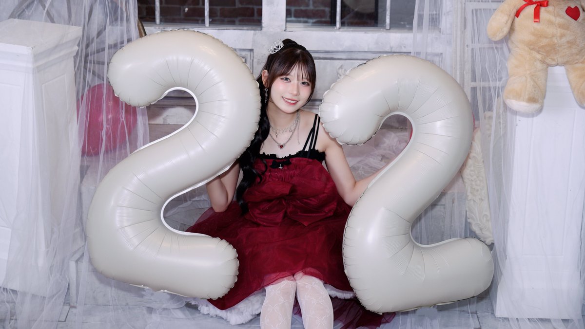 eru_violin's tweet photo. 今日で22歳になりました .ᐟ🎉

バイオリニストとしてこの歳を迎えられたことがなにより幸せです。
いつも応援してくださっている皆様、本当にありがとうございます.ᐟ.ᐟ

今年は更に恐れず色々なことにチャレンジする1年にします.ᐟ

みんな大好きです.ᐟ🤍
22歳のEruもよろしくお願いいたします໒꒱ https://t.co/d0LjwYwBXt