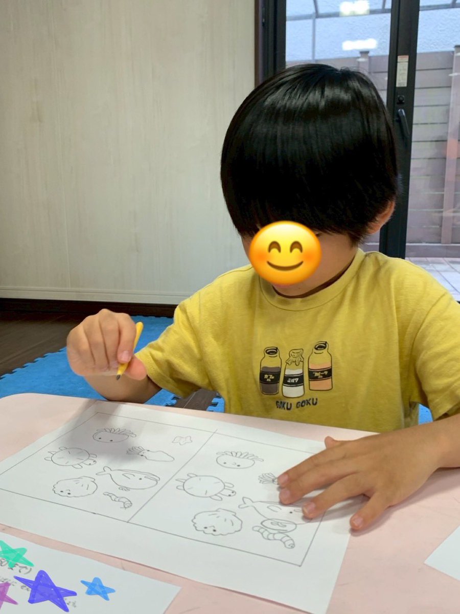 firstdream_03's tweet photo. 📝上一色教室📝
2026.7.1(水)
『プリント学習📝』
間違い探しや点つなぎなど、視覚をしっかりと使うプリント学習に取り組みました💪
「どこが違うのか」をよく目で探すことで、眼球運動を促しました👀

▽ファーストシーンドリームの詳細はこちら！
https://t.co/Qn8kOrsqSR

#放デイ #VT #プリント https://t.co/Chlo3T4Gyz