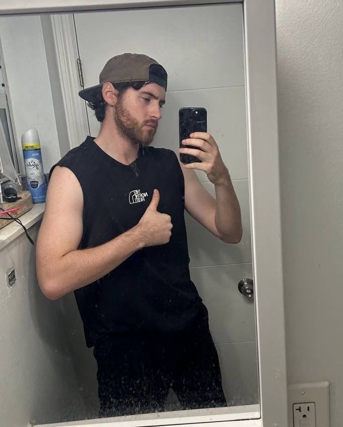 themicroboyjay's tweet photo. If you were just 1.1” when hard, would you show the world your micro with full face like I am? https://t.co/vlJ0z2bWlZ