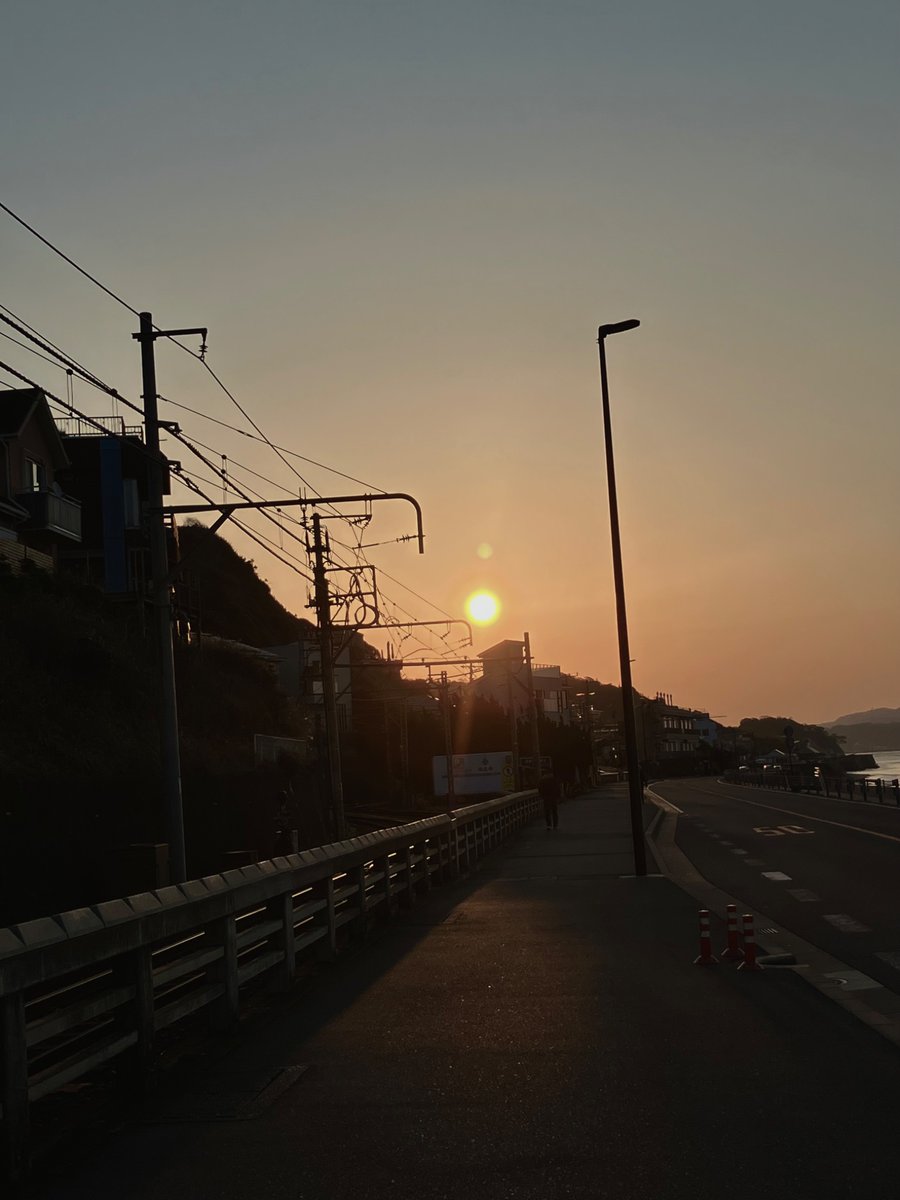 25_E430's tweet photo. 夜明けの海 https://t.co/WWEr9z65B0