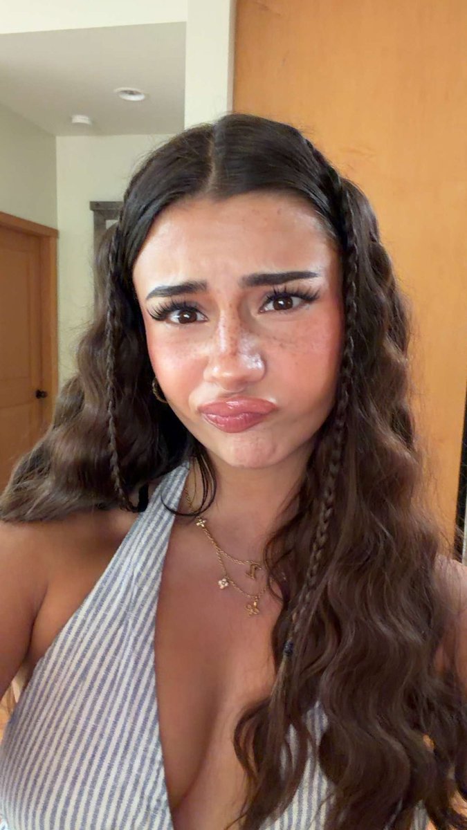 Mikaylaluvr67's tweet photo. Mikayla faceporn https://t.co/0nMjyi2R84