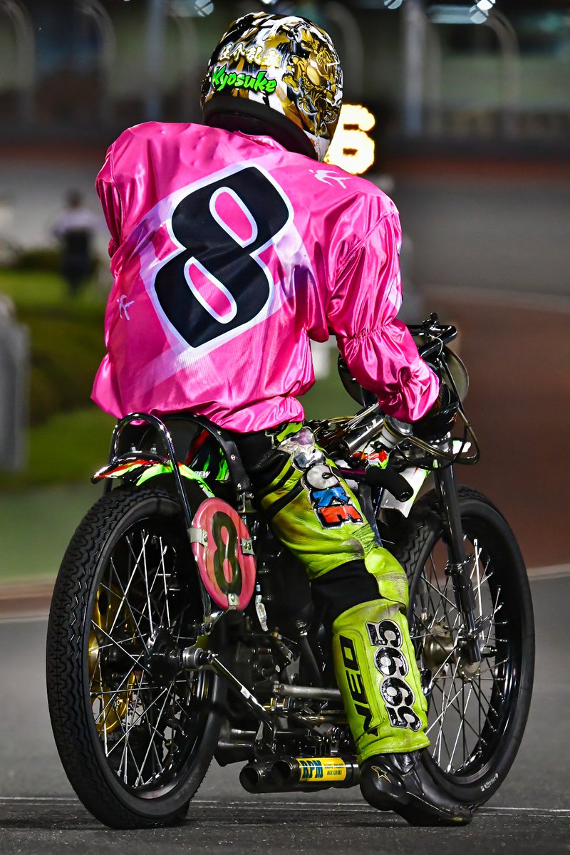 nekmw73's tweet photo. 6.24
日本トーター・日刊スポーツ杯GII稲妻賞
伊勢崎オートレース

予選11R
黒川京介

#伊勢崎オートレース
#黒川京介
#日本トーター・日刊スポーツ杯GII稲妻賞 https://t.co/XFmdTMmOJD