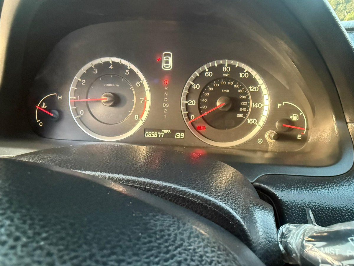 hayveetee's tweet photo. Good mileage ✅
Clean engine 💯
Cotton interior and clean design🙂. Let’s help you drive home in this close-to-new Honda accord. 
Price is 8m https://t.co/SPugmaHvBm