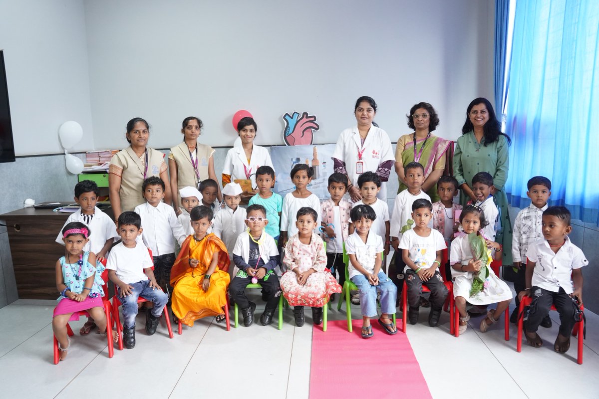 maheshfoundatio's tweet photo. Utkarsha School celebrated Doctors' Day by introducing little learners to the important role doctors play in keeping people healthy. Through an interactive session, children learned to appreciate the dedication and compassion of healthcare professionals. https://t.co/zAzwJTQ91M