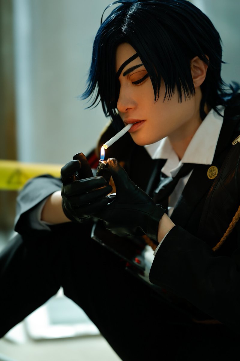 Athu32's tweet photo. ※Cosplay※
(喫煙表現あり)
燭台切光忠
.
.
🚬
.
.
photo:なおさん(@cossya)
#東海リブート 
実際に煙草に火をつけてません https://t.co/8lF7h5avyq