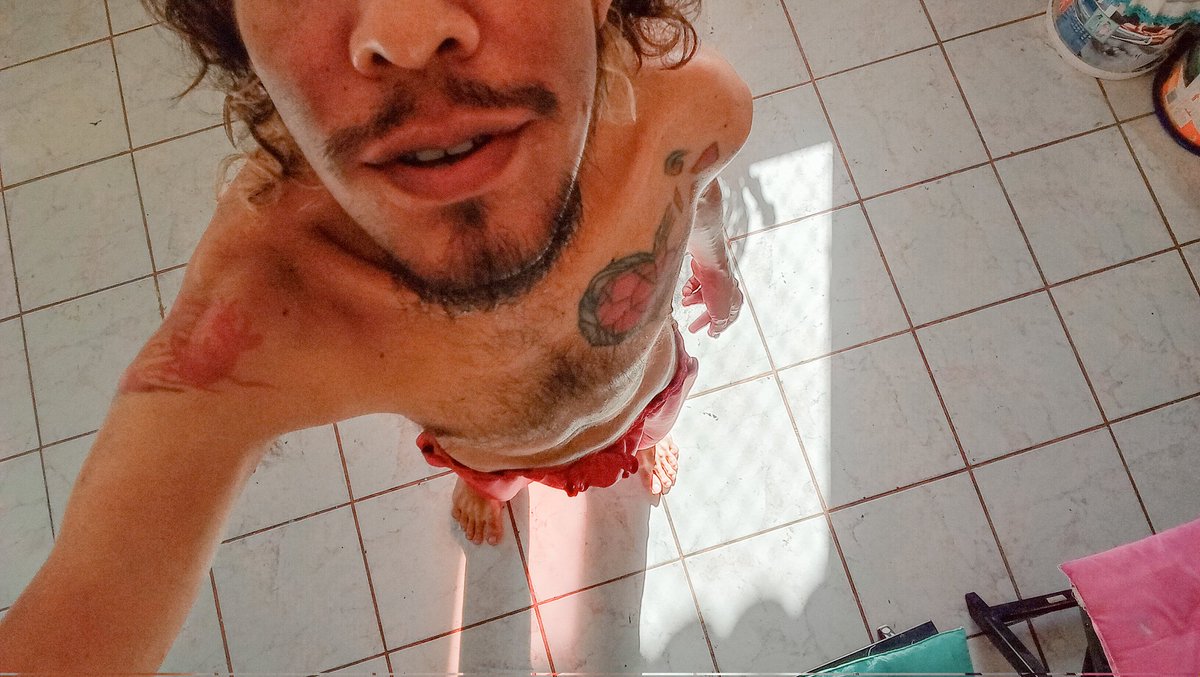 _MorphinePrince's tweet photo. Pré folga ainda, e eu assim... Fingindo que é folga as 8 da manhã. 

Bom dia!!! https://t.co/MYWbtq0msE
