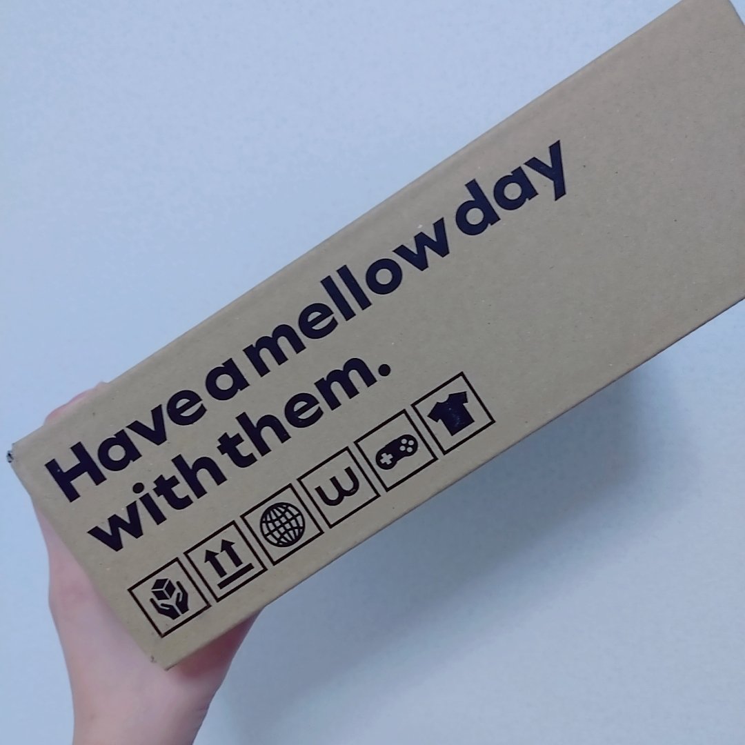kicyuamnos's tweet photo. らいじんさんのwith mellowブレスレット届いた〜！✨
お仕事がんばれる用のお守りにします( *´`*)
はじめてお買い物したんですがダンボールもかわいい！
数字が末広がりで嬉しかった⚡
 #withmellow https://t.co/2aqlKinDib