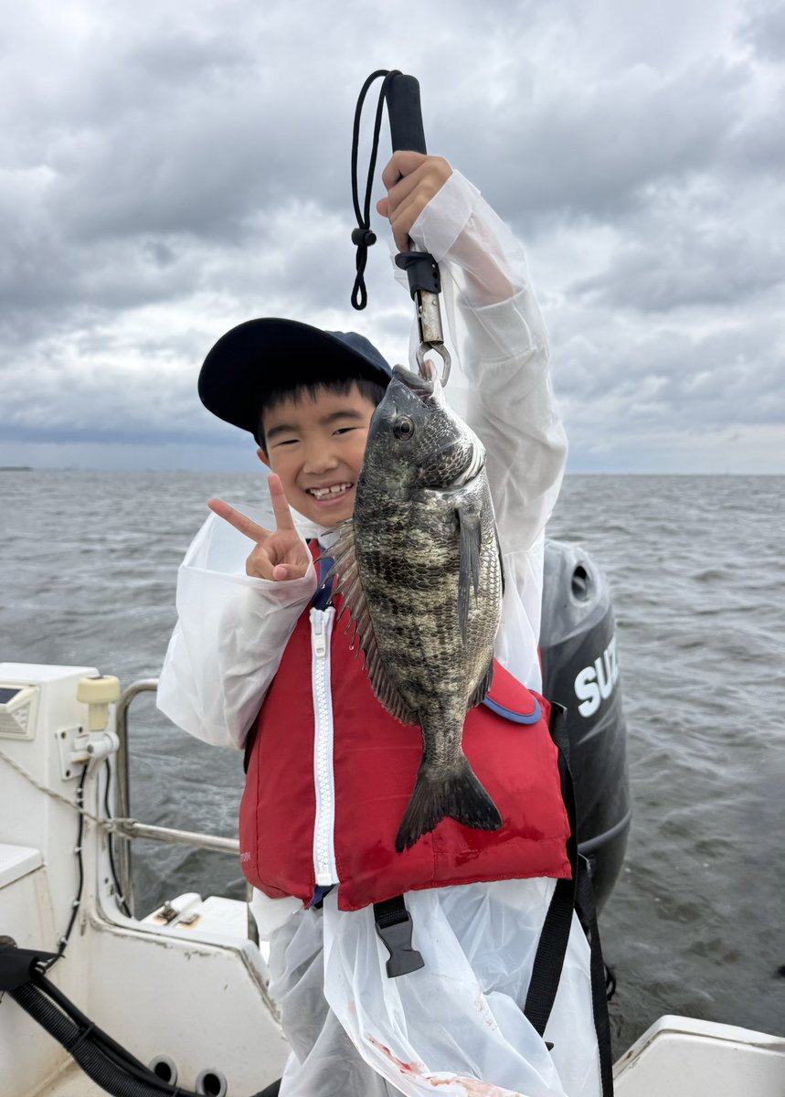 EasyFishingFNB's tweet photo. 初めての海釣りでナイスフィッシュです🔥👏子供の頃って親にも子供にもかけがえなのない時間ですね✨
素敵な時間をありがとうございました🎣 https://t.co/jK4xOHGfdJ
