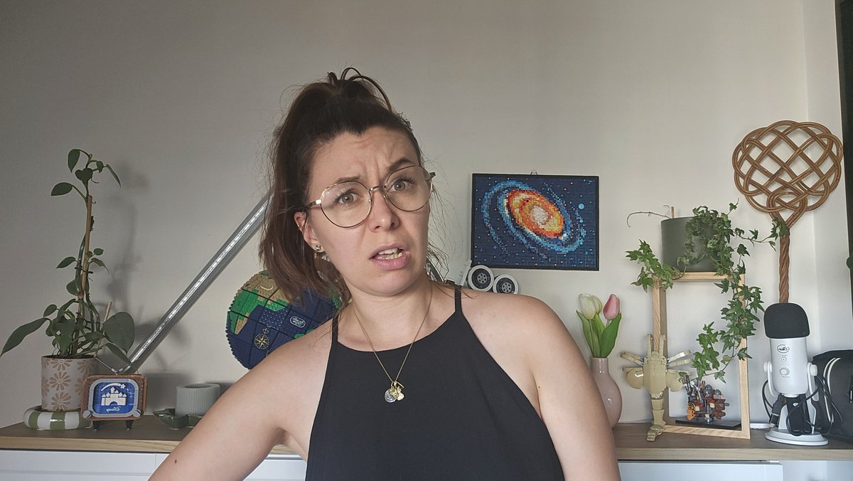 Lily S'ennuie tweet media