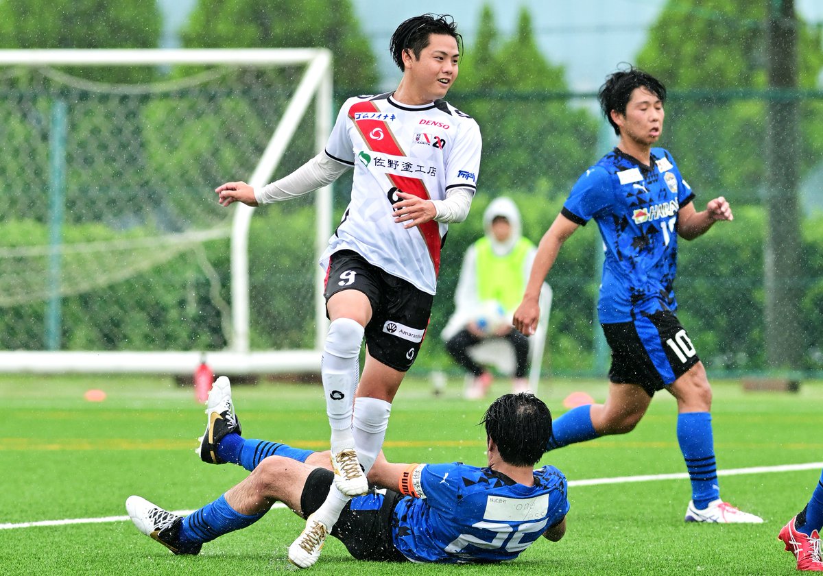 prettyguy818's tweet photo. #FC刈谷
#fckariya
#サッカー

9 #高橋尚紀 選手 https://t.co/IZtSXnEovO