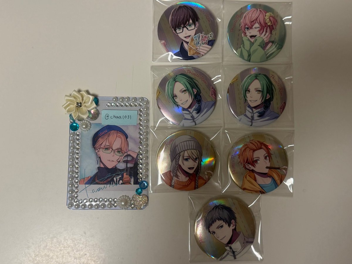 chaa1031's tweet photo. 【交換希望】B-PROJECT Bプロ Private Room 特典 ブロマイド チェキ 缶バッジ

譲:北門、是国、金城、阿修、音済、王茶利、⭐︎釈村、唯月、遙日、⭐︎不動、殿
⭐︎はサイン

求:同種増長>愛染

郵送での交換希望。
纏めての方を優先したいのでお返事にお時間を頂きます。
よろしくお願いいたします。 https://t.co/c9snUxyMzS