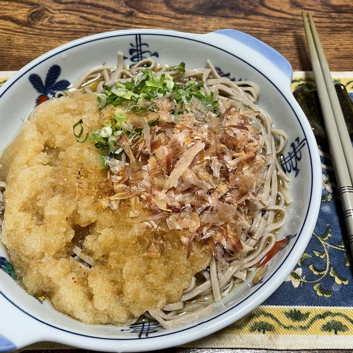 DaiohBassboy's tweet photo. #3good 7/1 たぶん天気のいい水曜日

🎗在宅勤務日、月例の報告会で終日Web会議　一歩も外に出ず

🎗️昼はおろし蕎麦

🎗️風邪っぴきで鼻・喉がイマイチ、夕飯を作る気力わかずUberでお弁当 https://t.co/07Yo5ayzIA