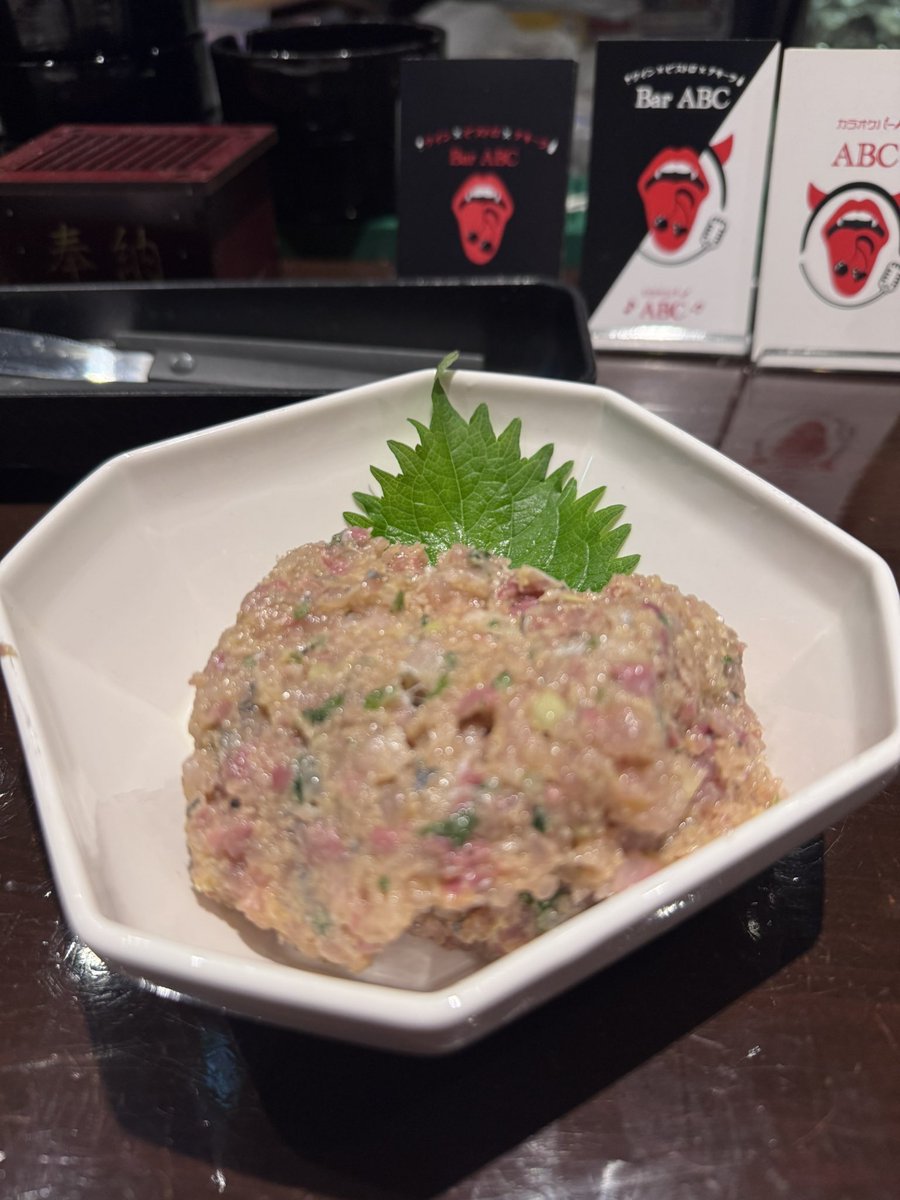 kae_127_yasu's tweet photo. カンパーイ(*･∀-)db(-ω･*)

なにこのBAR‼️

食べ物が美味しすぎる😆😆😆

#関内
#BarABC https://t.co/opNtB25lZt