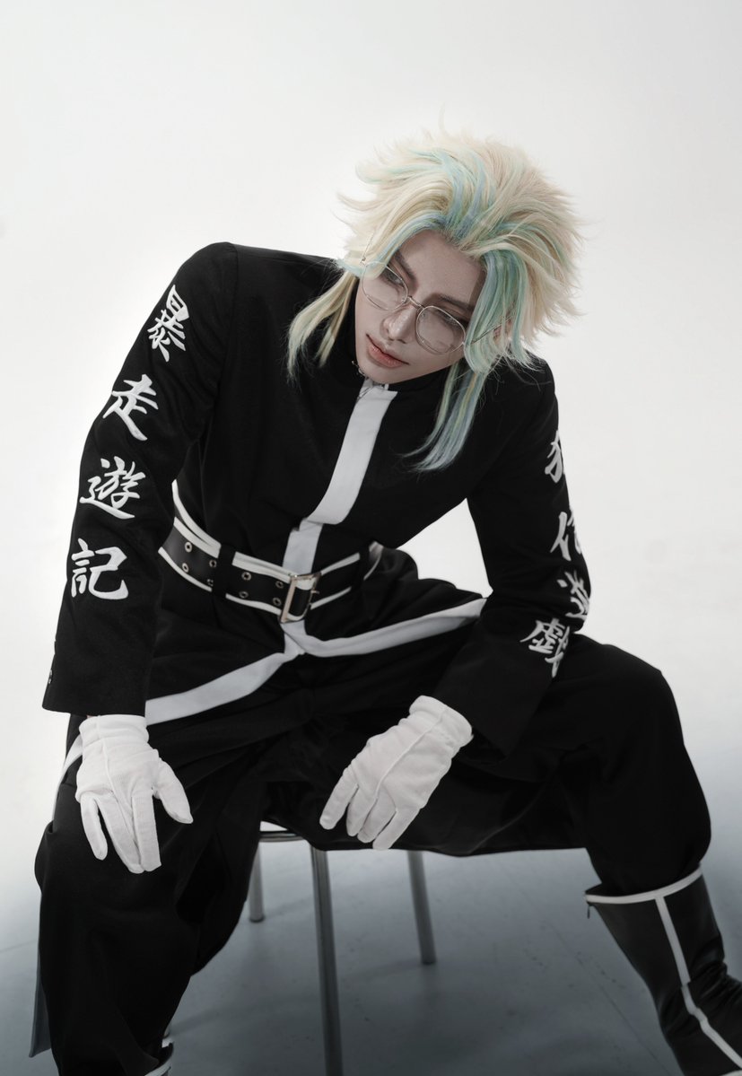 LEX_llX's tweet photo. 灰谷 竜胆 https://t.co/yxbYqrzhrI