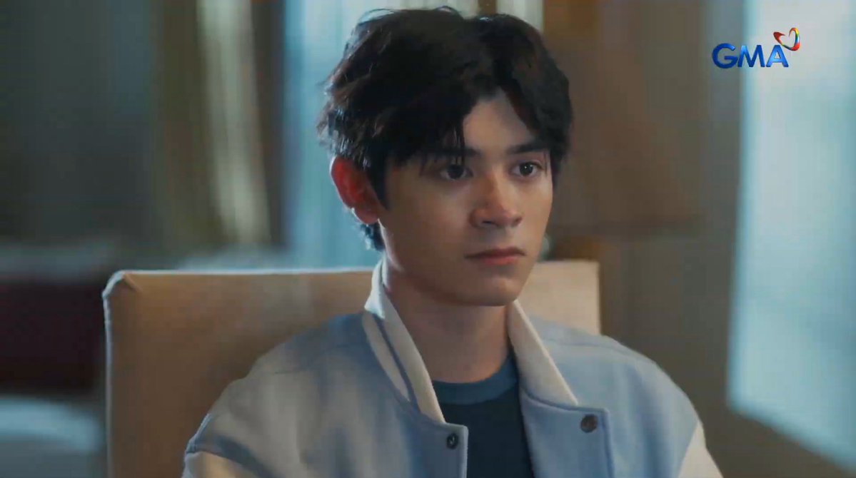 jMez08's tweet photo. IT’S ALWAYS THE EYES HUHU 😭

Just noticed no matter which way you look into Calix’s eyes, it’s always the look of pain and exasperation, like pagod na yata siya sa lahat ng expectations ng mundo sa kanya 🥺❤️✨ 

Laban lang, Calix! 🫵 

#YMFS #YoureMyFavoriteSong
#YMFSCalix https://t.co/ptexlSy60P