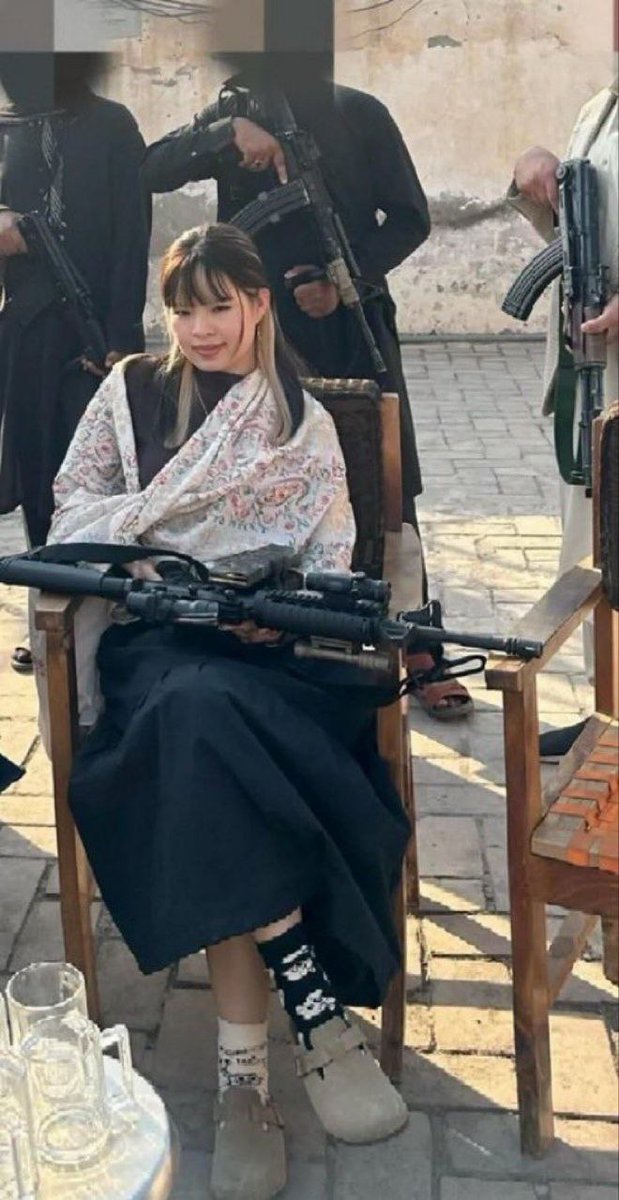 MLRDRVGMLTR's tweet photo. Chinese tourists are vacationing in Afghanistan, along with the Taliban. We’ll see what awaits them next in closed channels.

#war #military #afghanistan #taliban #archive https://t.co/2MiBPvdyZN