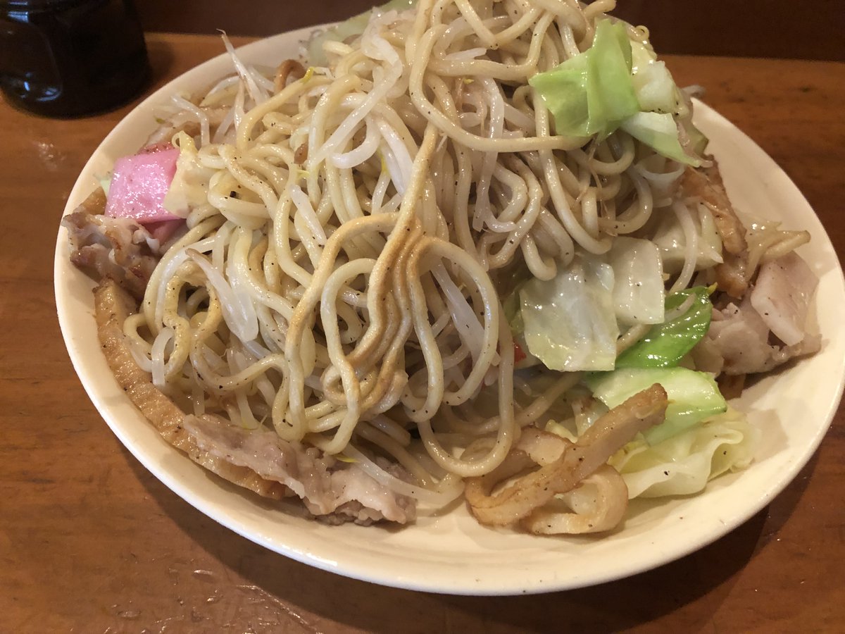 tsukemen's tweet photo. カレー屋のまかない「焼きそば」 https://t.co/mPgw9gSQcz