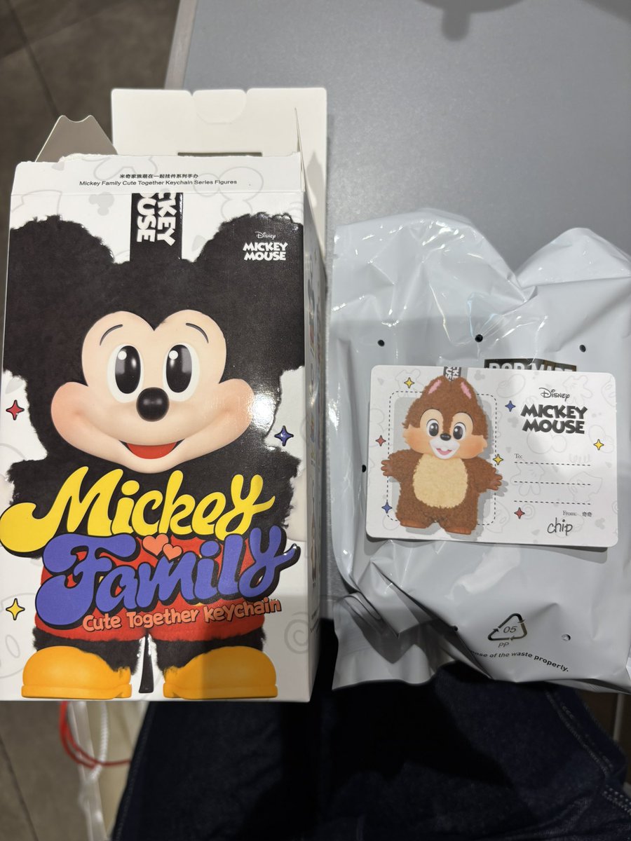5deko's tweet photo. POPMART ポップマート 
ミッキーファミリー
ディズニー

譲：チップ

求：ミニー

郵送で交換可能な方、よろしくお願いいたします🥹 https://t.co/YrWOf1sSU4