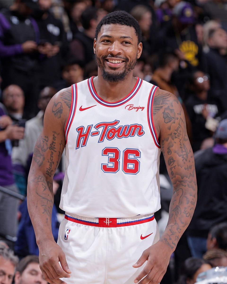 TrashTalk_fr's tweet photo. Bonne affaire pour Houston.

Avec une fin de saison et des Playoffs très réussis, il est surprenant de voir Marcus Smart toucher moins d'argent que Keon Ellis ou Zach Collins par exemple. https://t.co/XYuDbZi8vi
