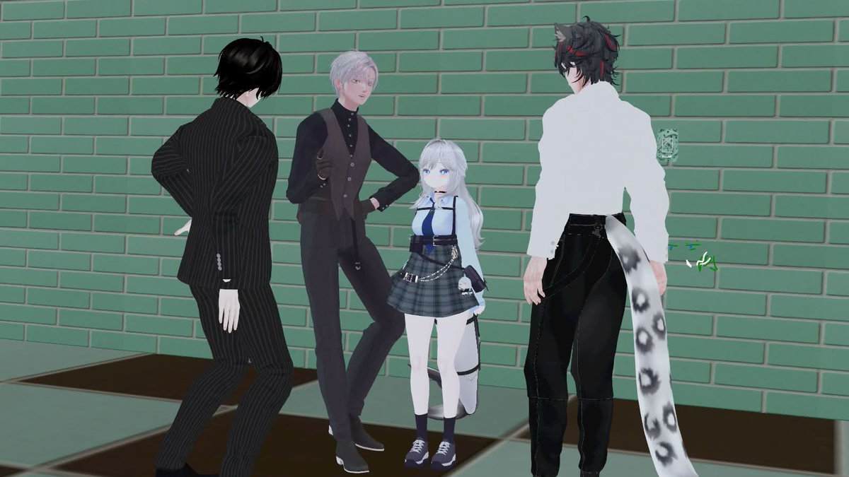 suikabar_0426's tweet photo. 昨日のcluster
イケメン共に囲まれたおさかな https://t.co/Ik5dVRucVp
