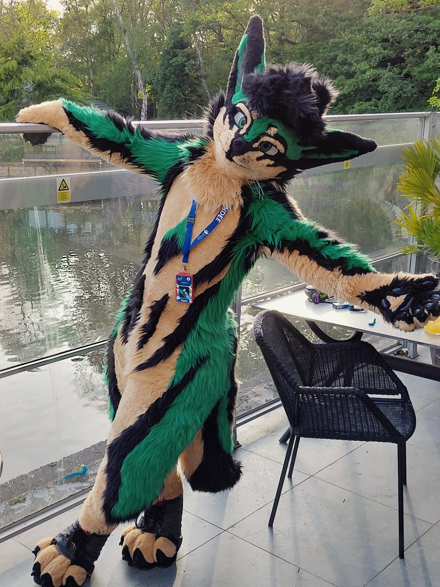 KilobyteFox's tweet photo. The only times you're allowed to call me cute~
Do your worst ;3c https://t.co/Xwrf6hAuZH