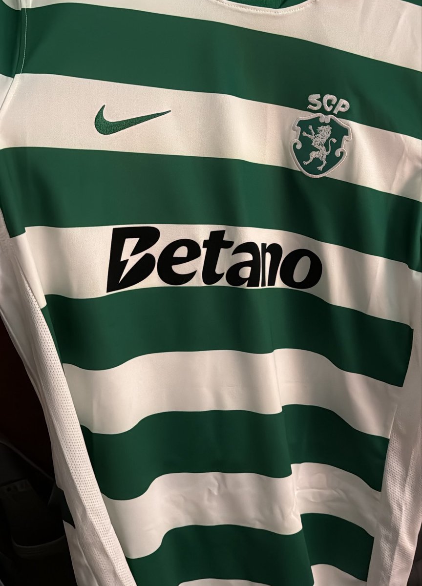 rubennedr_'s tweet photo. haters dirão que não é a nova camisola👀 https://t.co/EMAALm0fUB