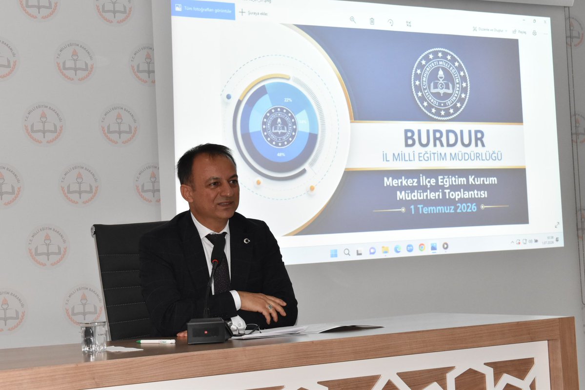 BurdurilMEM's tweet photo. 📍İl Millî Eğitim Müdürümüz Sn. M. Necmeddin Dinç başkanlığında, Merkez İlçe Eğitim Kurum Müdürlerinin katılımıyla 2025-2026 Eğitim Öğretim Yılı sonu Değerlendirme Toplantısı gerçekleştirildi.
@tcmeb 
@Yusuf__Tekin 
@Burdurvalilik 
@necmidinc https://t.co/1C112yB2TL