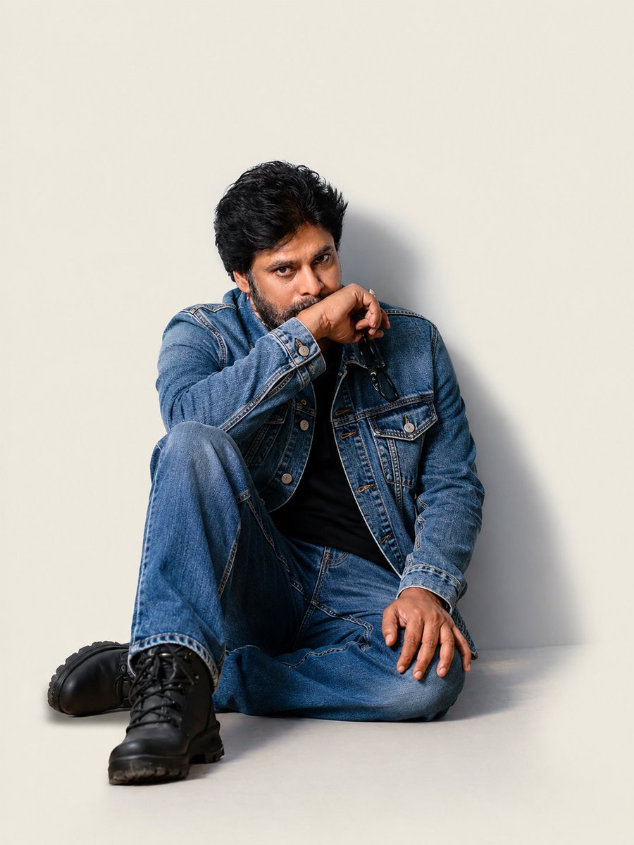 Aale_Baale's tweet photo. Nuv Okati Iste Mem 10 Cheskuntam Buhhaaha 
@PawanKalyan 😹😹😹😹 https://t.co/h660BqZwH8