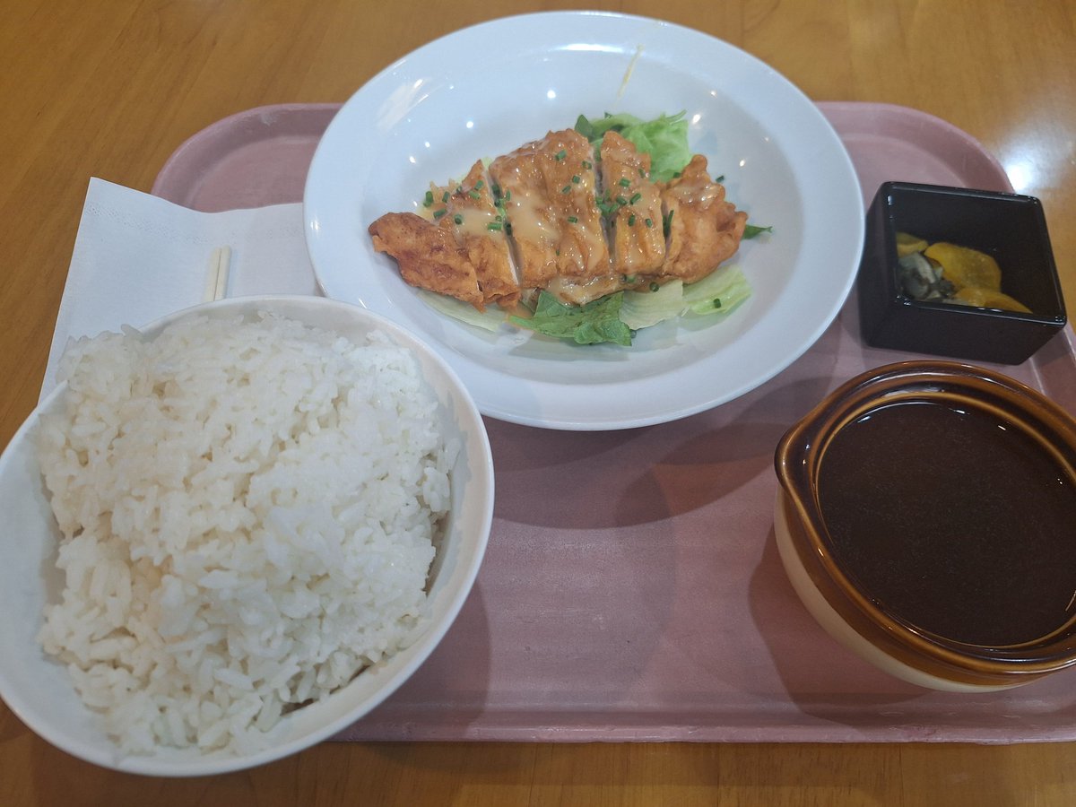 greatpmofsei's tweet photo. #今日のランチ 
🎵木曜日はチキン🍗フリッター
　金曜日はビーフブリスケット～ッ
　土曜日はチキン🍗クリームゥ～
　そして、日曜日は生姜焼き～ッ↗️ https://t.co/xq8bZq61IM