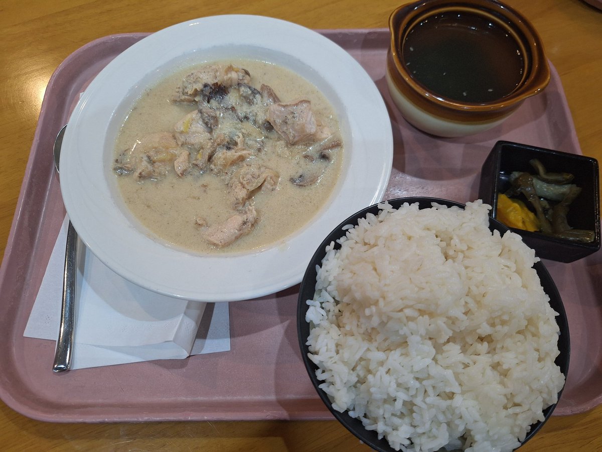 greatpmofsei's tweet photo. #今日のランチ 
🎵木曜日はチキン🍗フリッター
　金曜日はビーフブリスケット～ッ
　土曜日はチキン🍗クリームゥ～
　そして、日曜日は生姜焼き～ッ↗️ https://t.co/xq8bZq61IM
